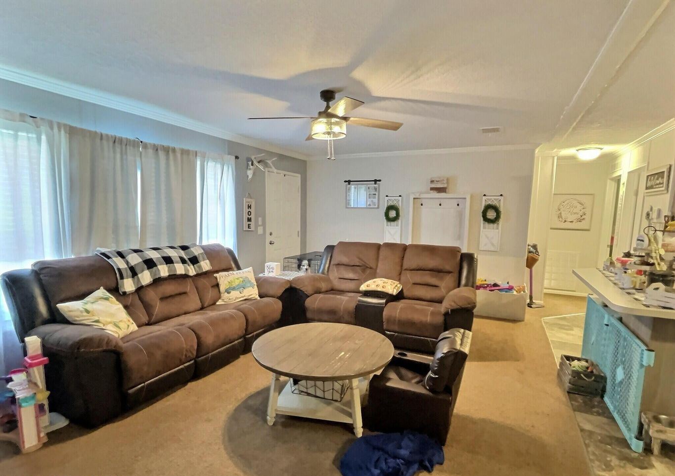 Palatka, Florida, 32177, United States, 4 Bedrooms Bedrooms, ,3 BathroomsBathrooms,Residential,For Sale,1898864