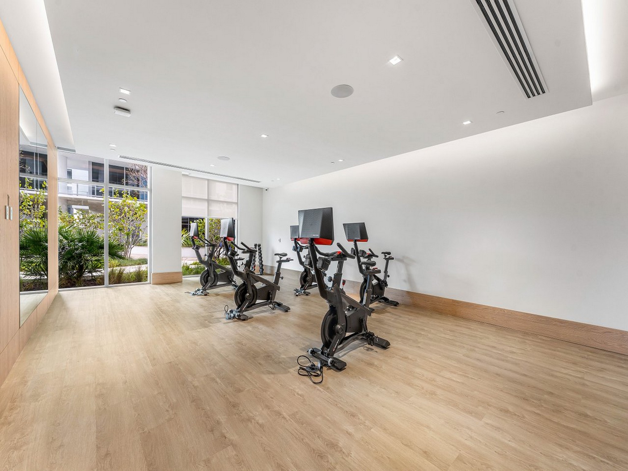  220 Lake Shore Drive, Lake Park, FL, 33403 - 物件實景