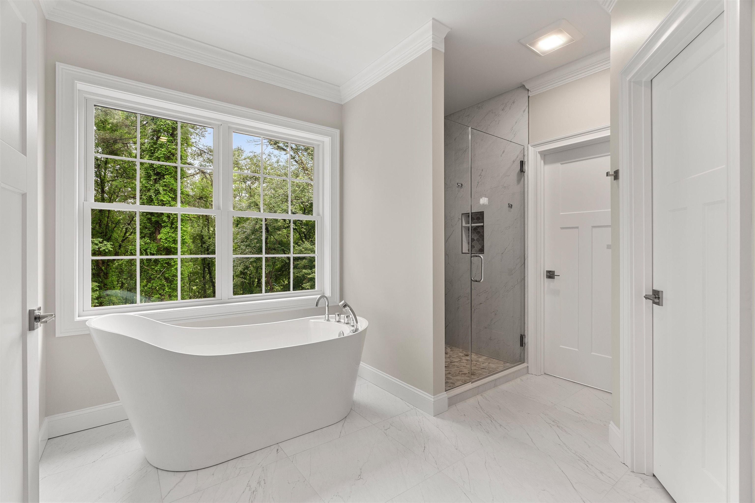 Hooksett, New Hampshire, 03106, United States, 4 Bedrooms Bedrooms, ,3 BathroomsBathrooms,Residential,For Sale,1895985