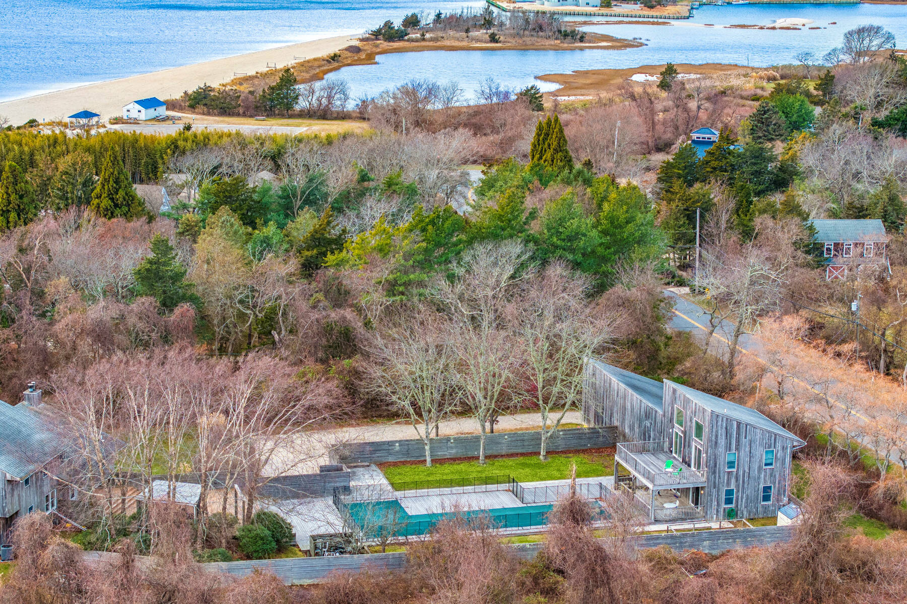  Live, Create, Escape. A Modernist 6 BR Coastal Compound - 物件實景