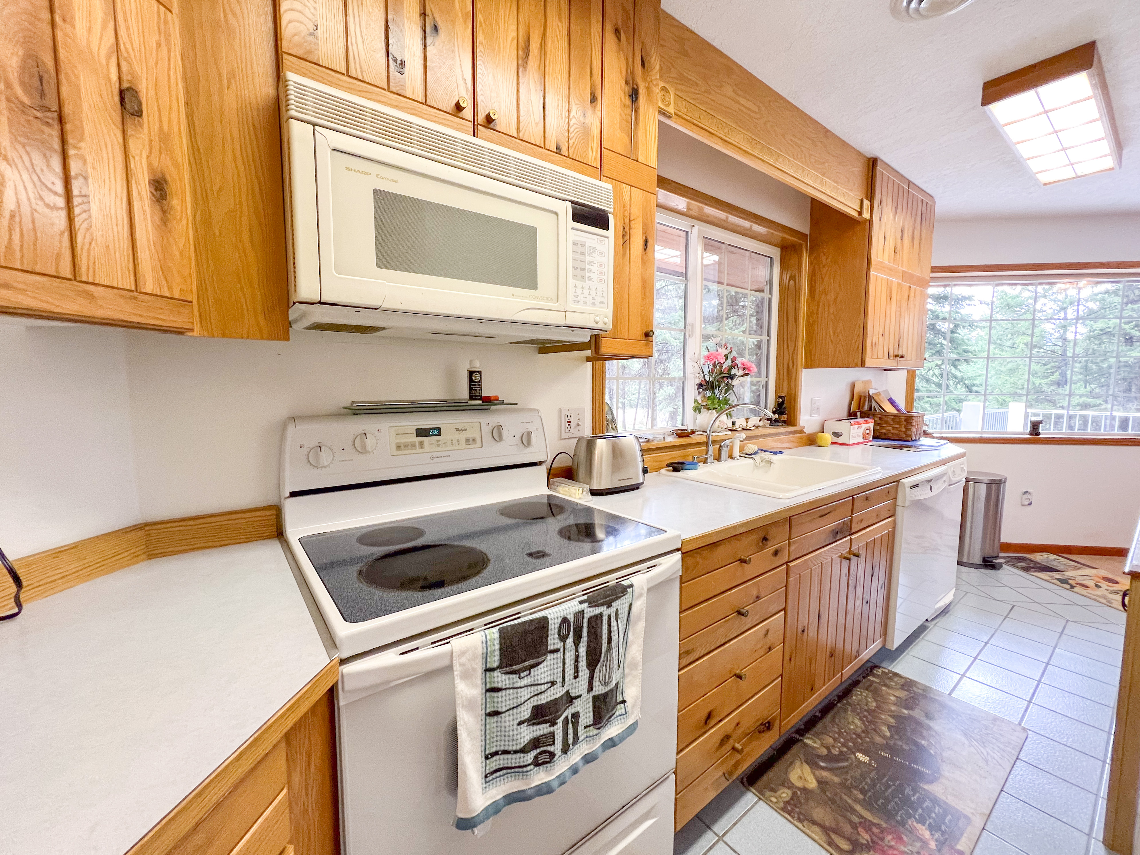 Republic, Washington, 99166, United States, 3 Bedrooms Bedrooms, ,3 BathroomsBathrooms,Residential,For Sale,1976903