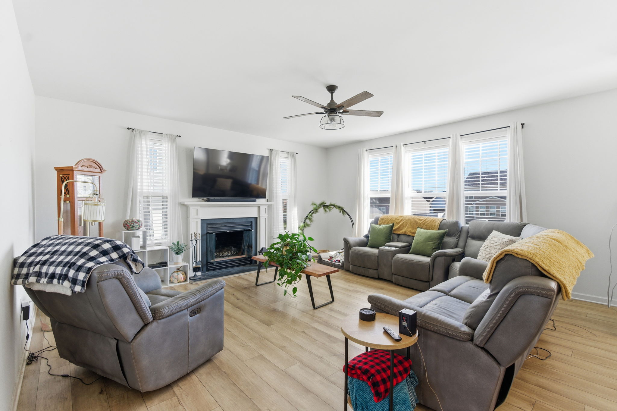 Gerrardstown, West Virginia, 25420, United States, 4 Bedrooms Bedrooms, ,Residential,For Sale,2002538