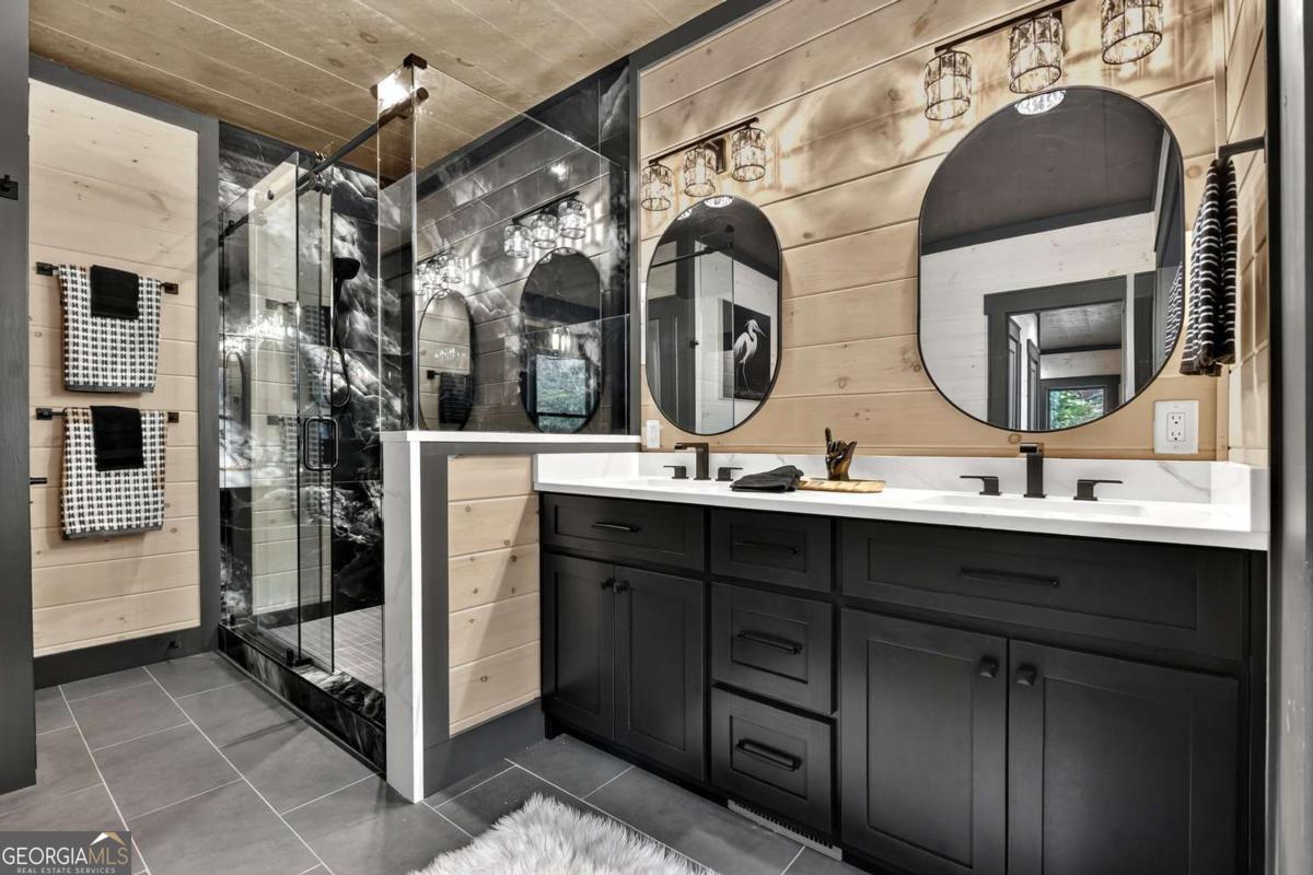 Mineral Bluff, Georgia, 30559, United States, 6 Bedrooms Bedrooms, ,3 BathroomsBathrooms,Residential,For Sale,1989738