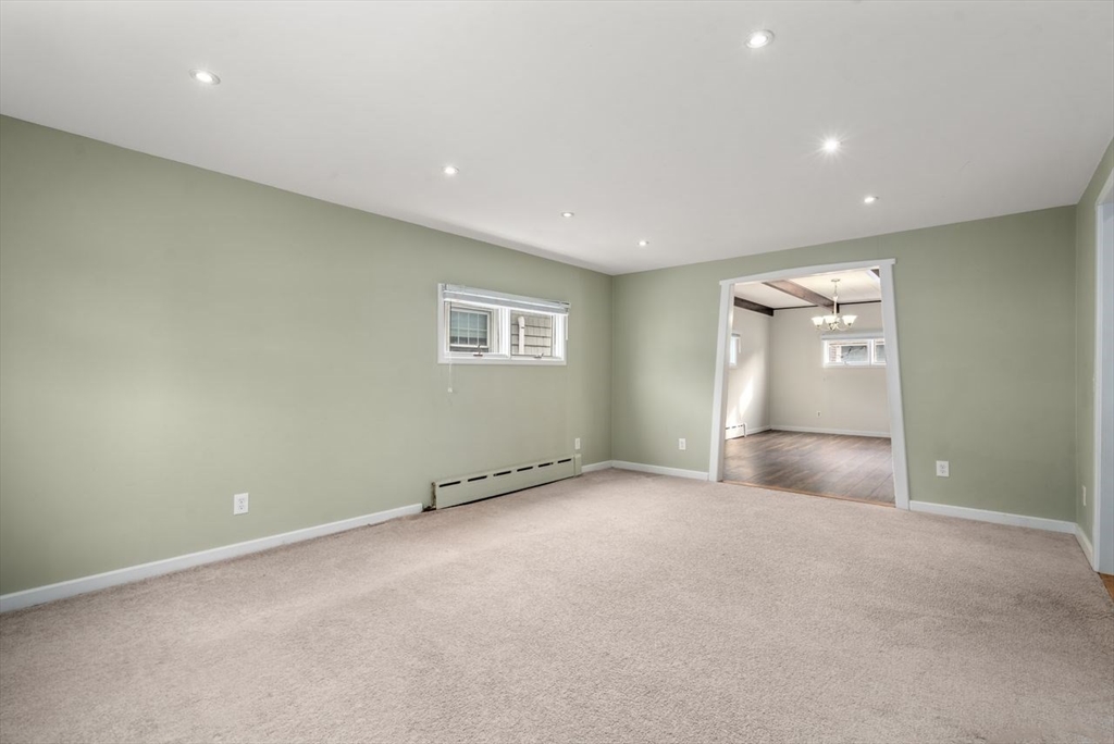 Winthrop, Massachusetts, 02152, United States, 3 Bedrooms Bedrooms, ,2 BathroomsBathrooms,Residential,For Sale,1990916