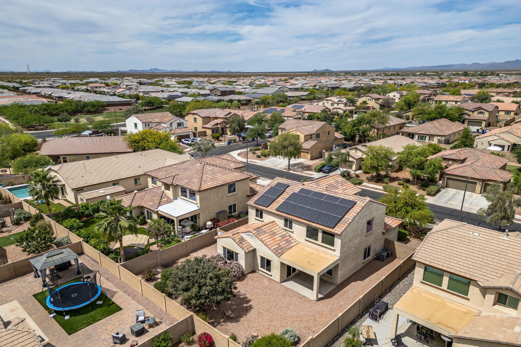  17543 W Buckhorn Trail  Surprise, AZ - 物件實景