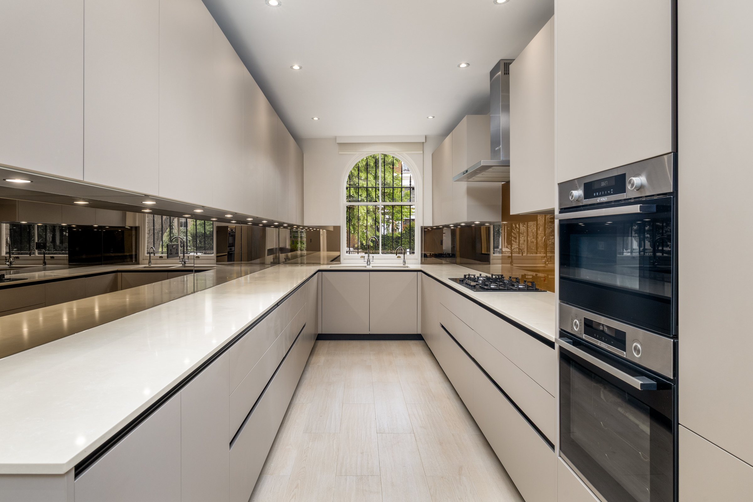  Imposing detached mansion in a highly desirable Holland Park address - 物件實景