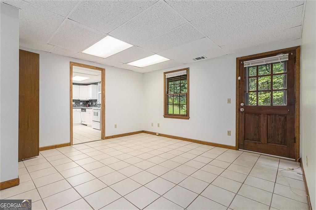 Roswell, Georgia, 30075, United States, 6 Bedrooms Bedrooms, ,4 BathroomsBathrooms,Residential,For Sale,1910371