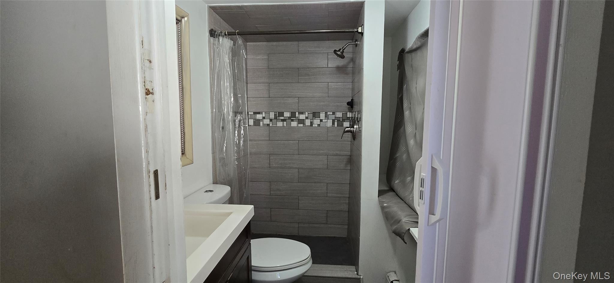 Shirley, New York, 11967, United States, 4 Bedrooms Bedrooms, ,4 BathroomsBathrooms,Residential,For Sale,1924990