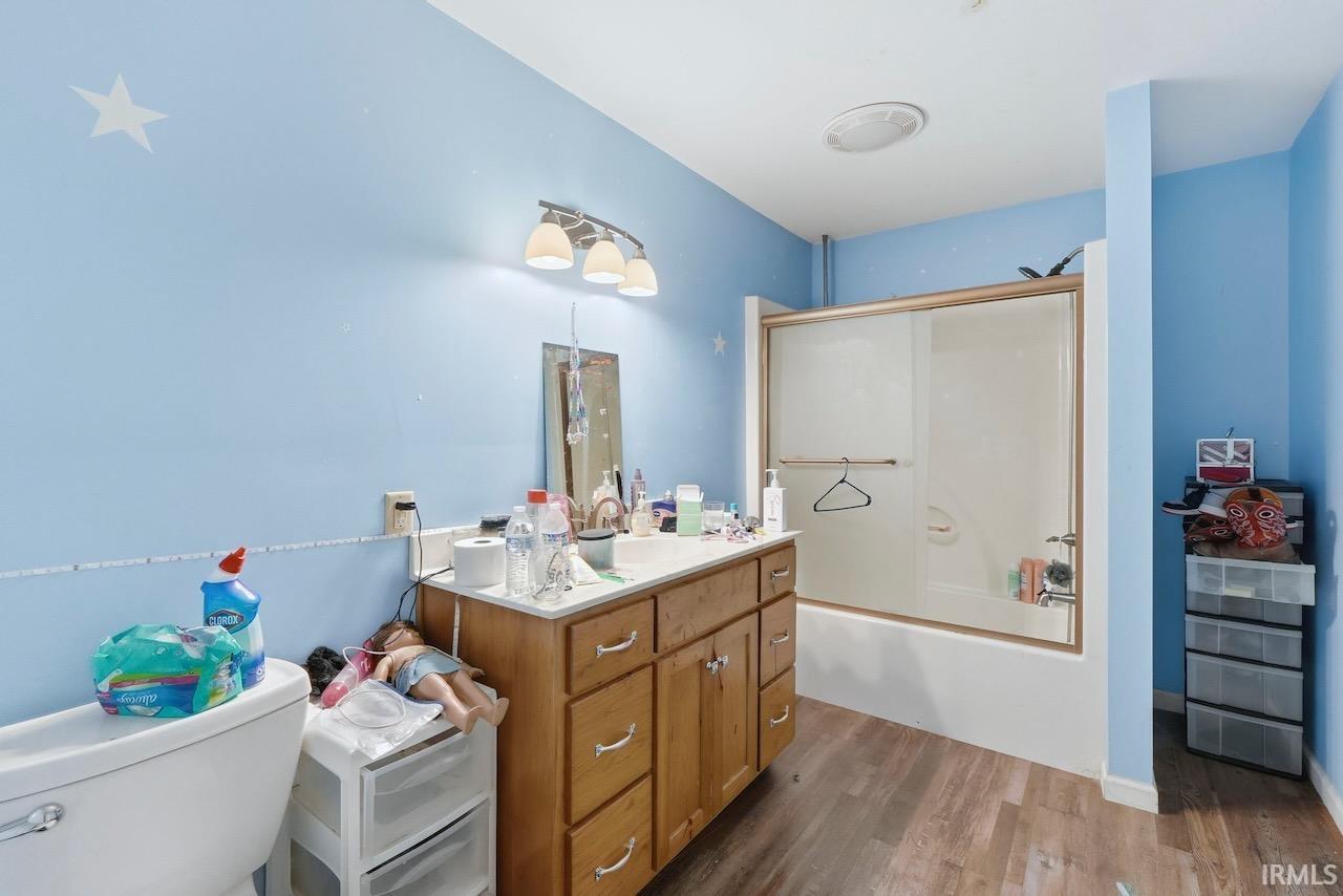 Albany, Indiana, 47320, United States, 4 Bedrooms Bedrooms, ,4 BathroomsBathrooms,Residential,For Sale,1997492