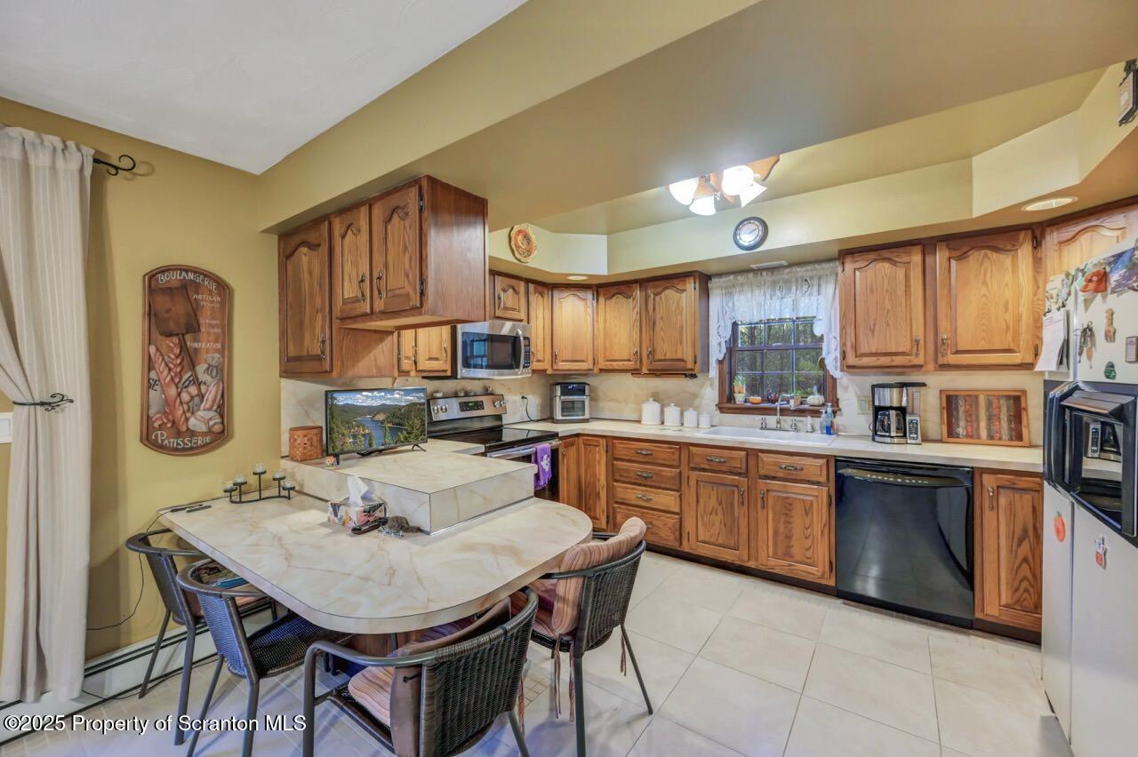 Gouldsboro, Pennsylvania, 18424, United States, 4 Bedrooms Bedrooms, ,3 BathroomsBathrooms,Residential,For Sale,1998512