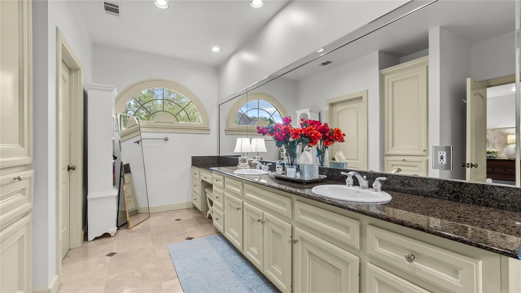Bellaire, Texas, 77401, United States, 5 Bedrooms Bedrooms, ,7 BathroomsBathrooms,Residential,For Sale,1838801