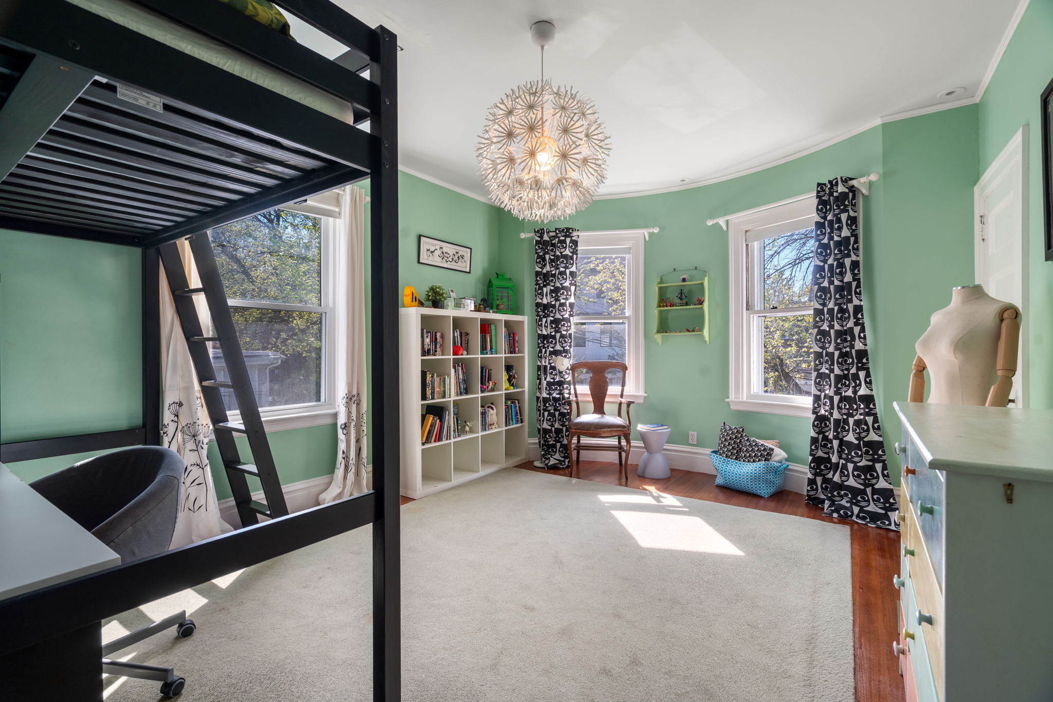  121 Thorndike Street, Brookline, MA, 02446 - 物件實景