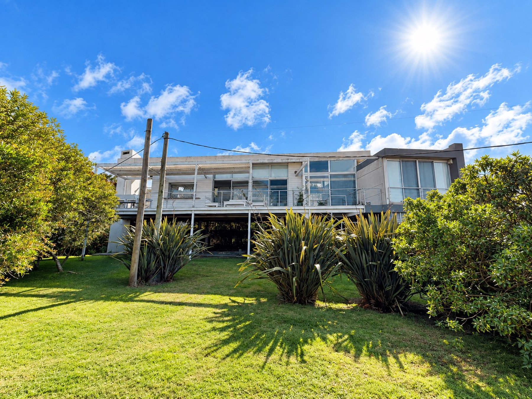  Modern House Steps from the Sea - 物件實景