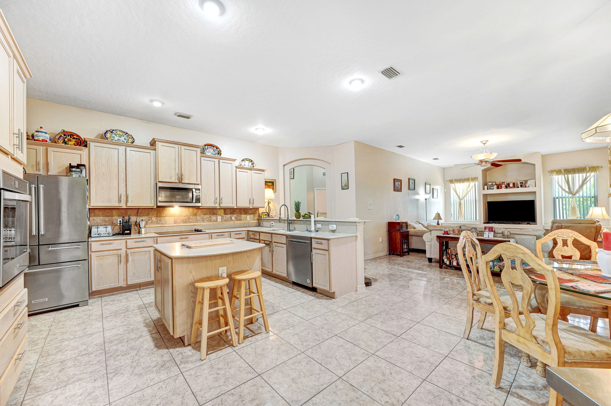 Palm Bay, Florida, 32908, United States, 4 Bedrooms Bedrooms, ,4 BathroomsBathrooms,Residential,For Sale,1978216