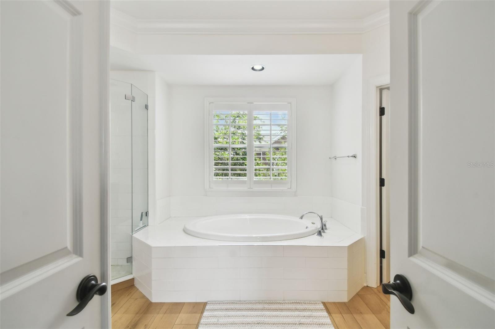 Tampa, Florida, 33602, United States, 4 Bedrooms Bedrooms, ,4 BathroomsBathrooms,Residential,For Sale,1976189