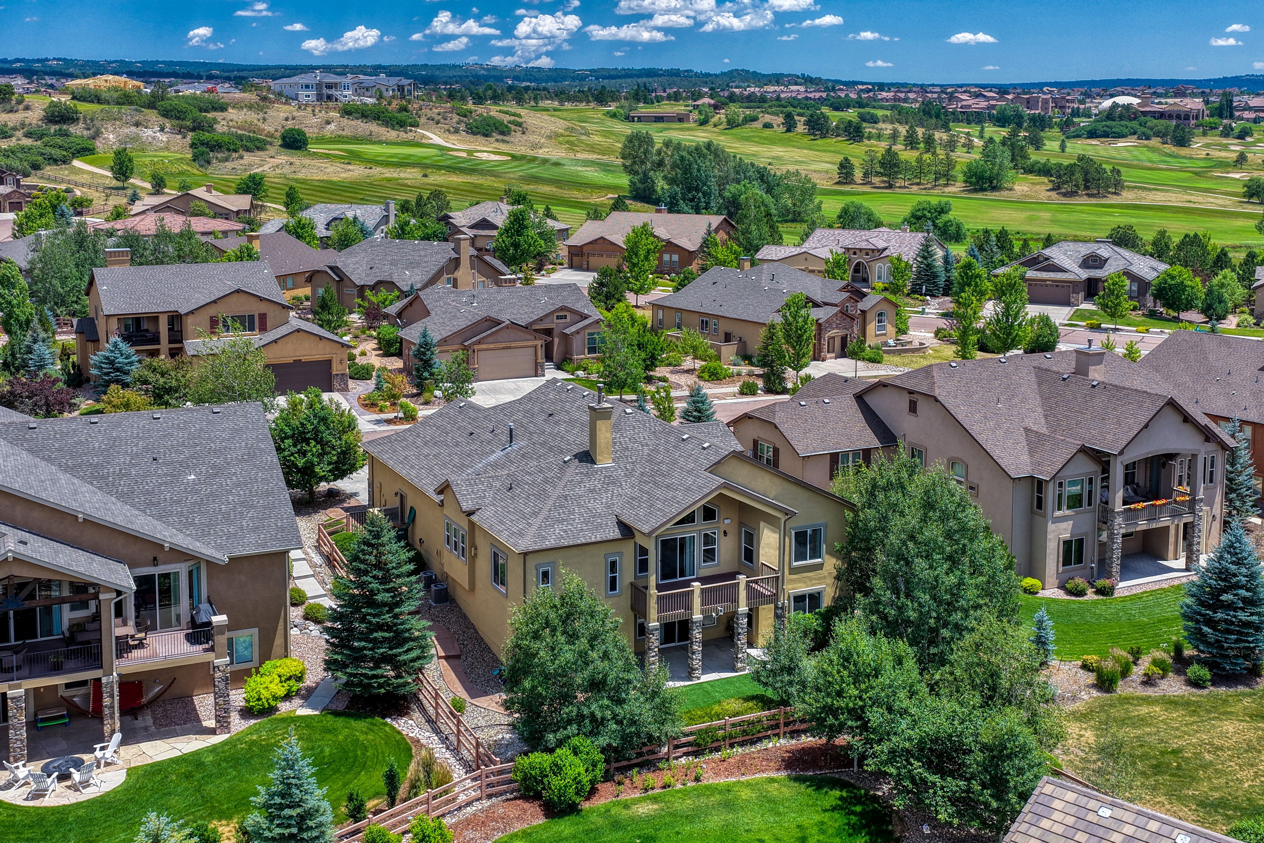 Elevated Living with Unmatched Pikes Peak Views in Flying Horse - 物件實景