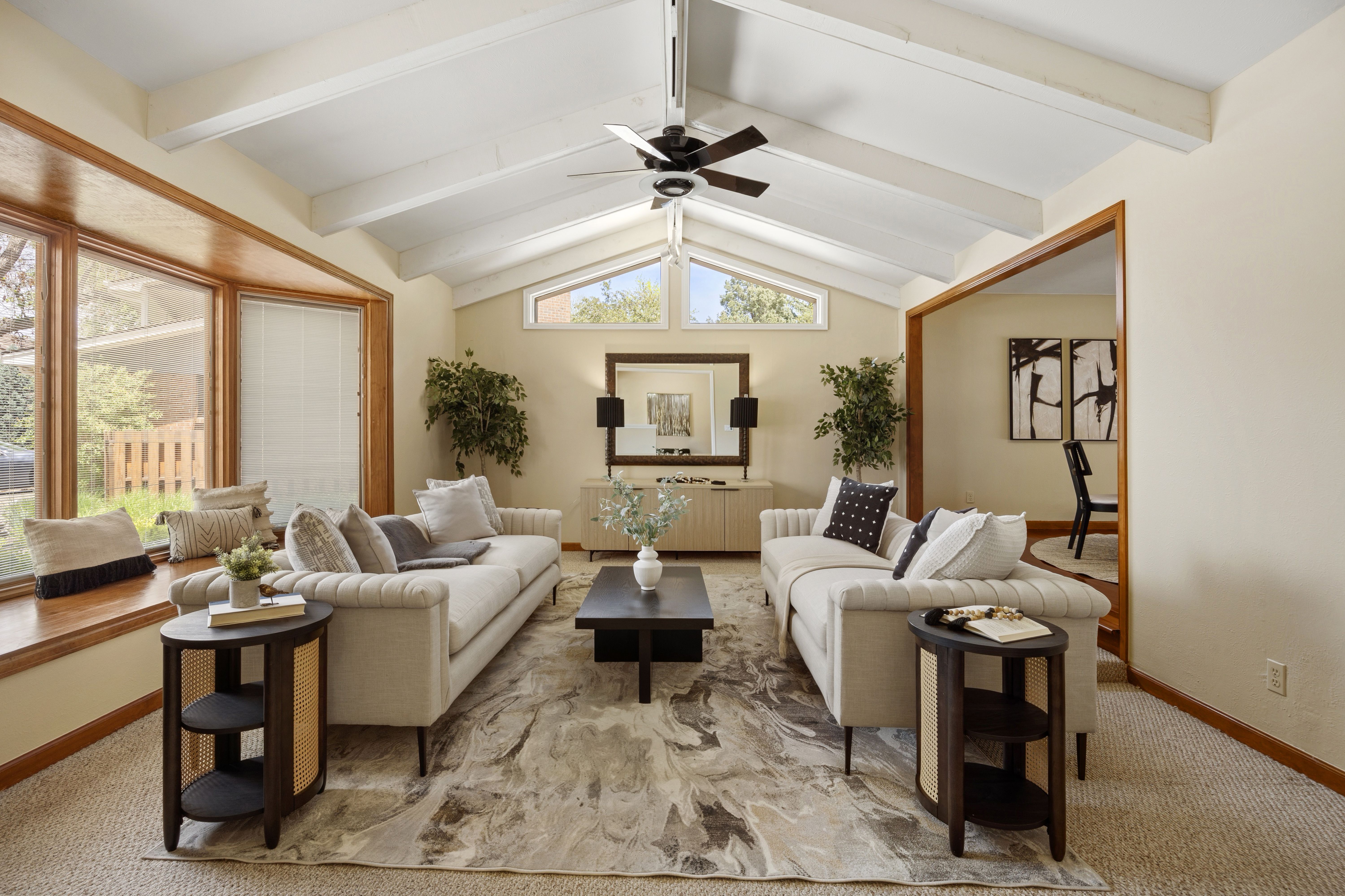  Beautifully Updated Home On Cul-De-Sac In Desirable Heritage Place Neighborhood - 物件實景