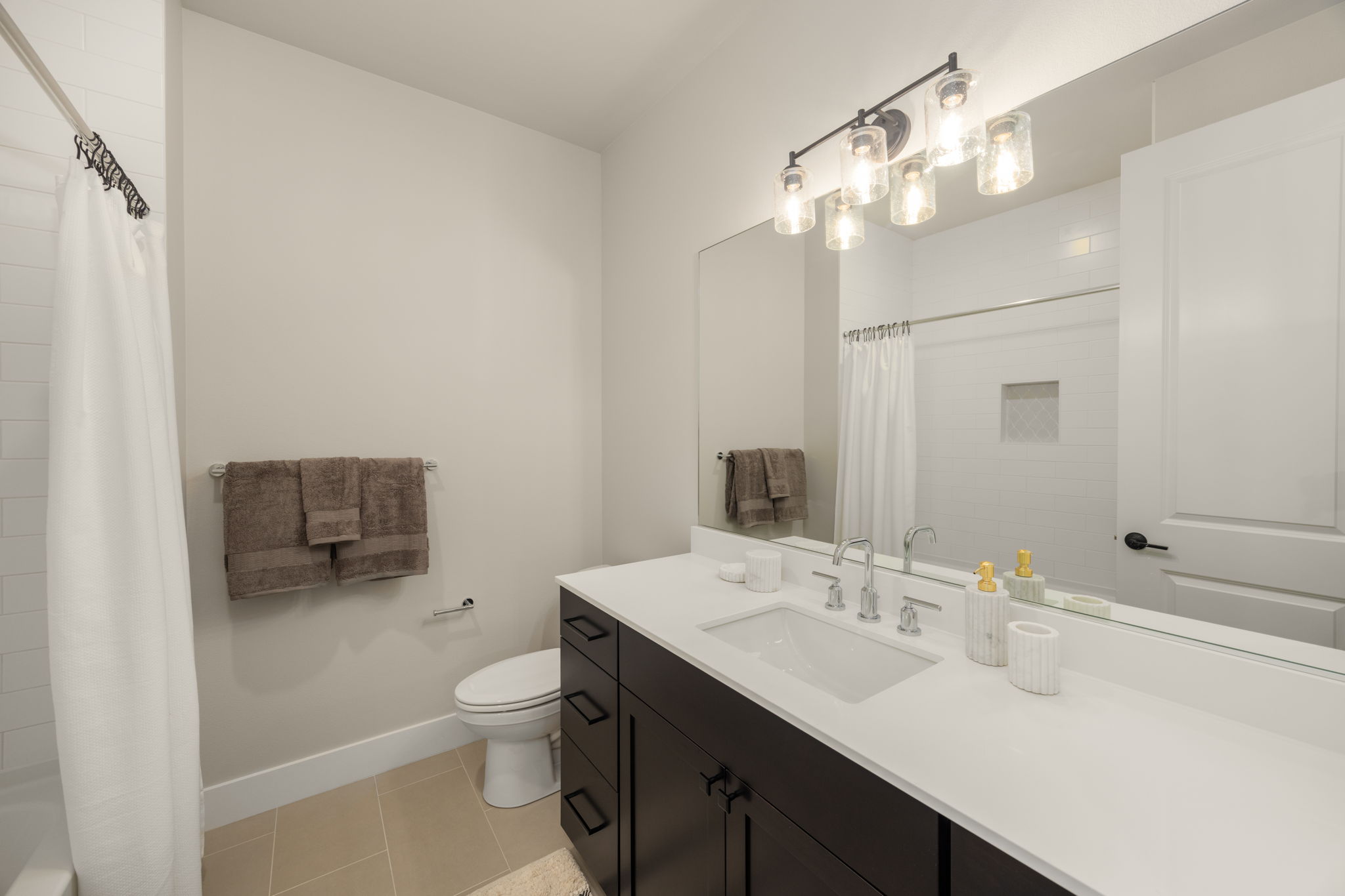  446 222nd Place SE, Sammamish, WA 98074 - 物件實景