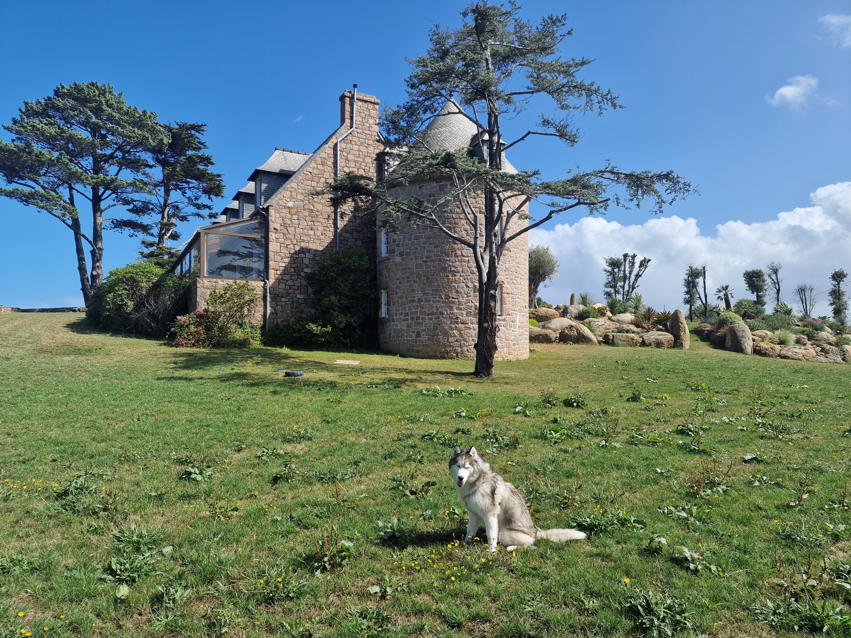  An Exceptional Coastal Estate in Plougrescant: A Canvas for Bespoke Luxury - 物件實景