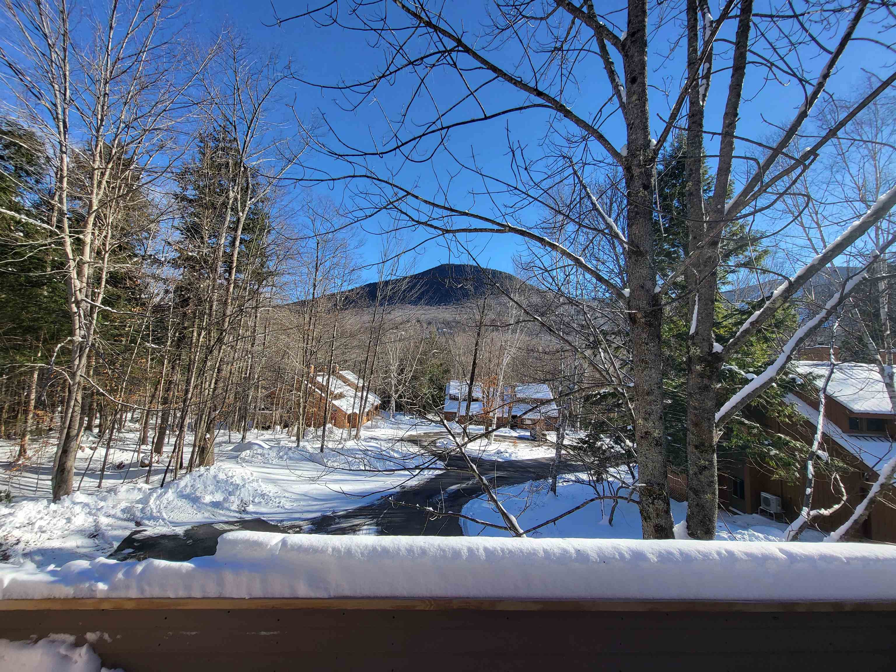 Lincoln, New Hampshire, 03251, United States, 5 Bedrooms Bedrooms, ,2 BathroomsBathrooms,Residential,For Sale,2003487