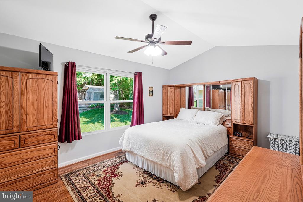 Burke, Virginia, 22015, United States, 3 Bedrooms Bedrooms, ,3 BathroomsBathrooms,Residential,For Sale,2049258