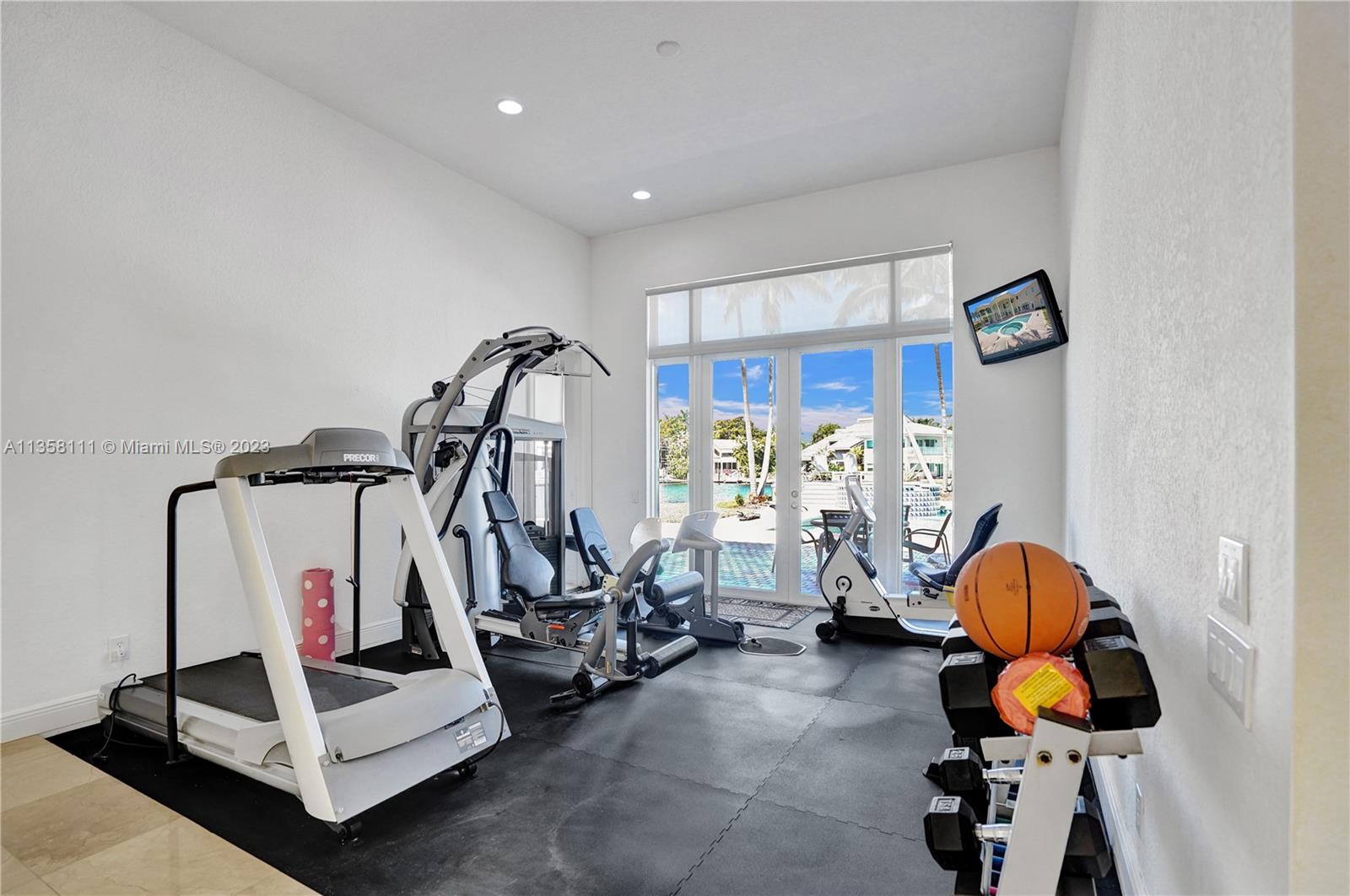 1130 Harbor Ct, Hollywood, Florida, 33019, United States, 7 Bedrooms Bedrooms, ,8 BathroomsBathrooms,Residential,For Sale,1130 Harbor Ct,1246001