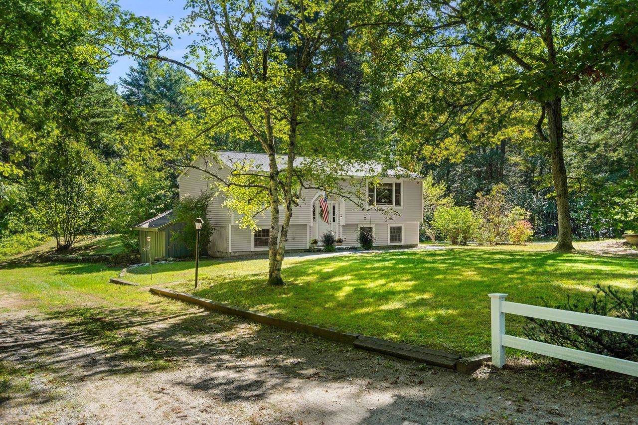 Amherst, New Hampshire, 03031, United States, 2 Bedrooms Bedrooms, ,1 BathroomBathrooms,Residential,For Sale,1996144