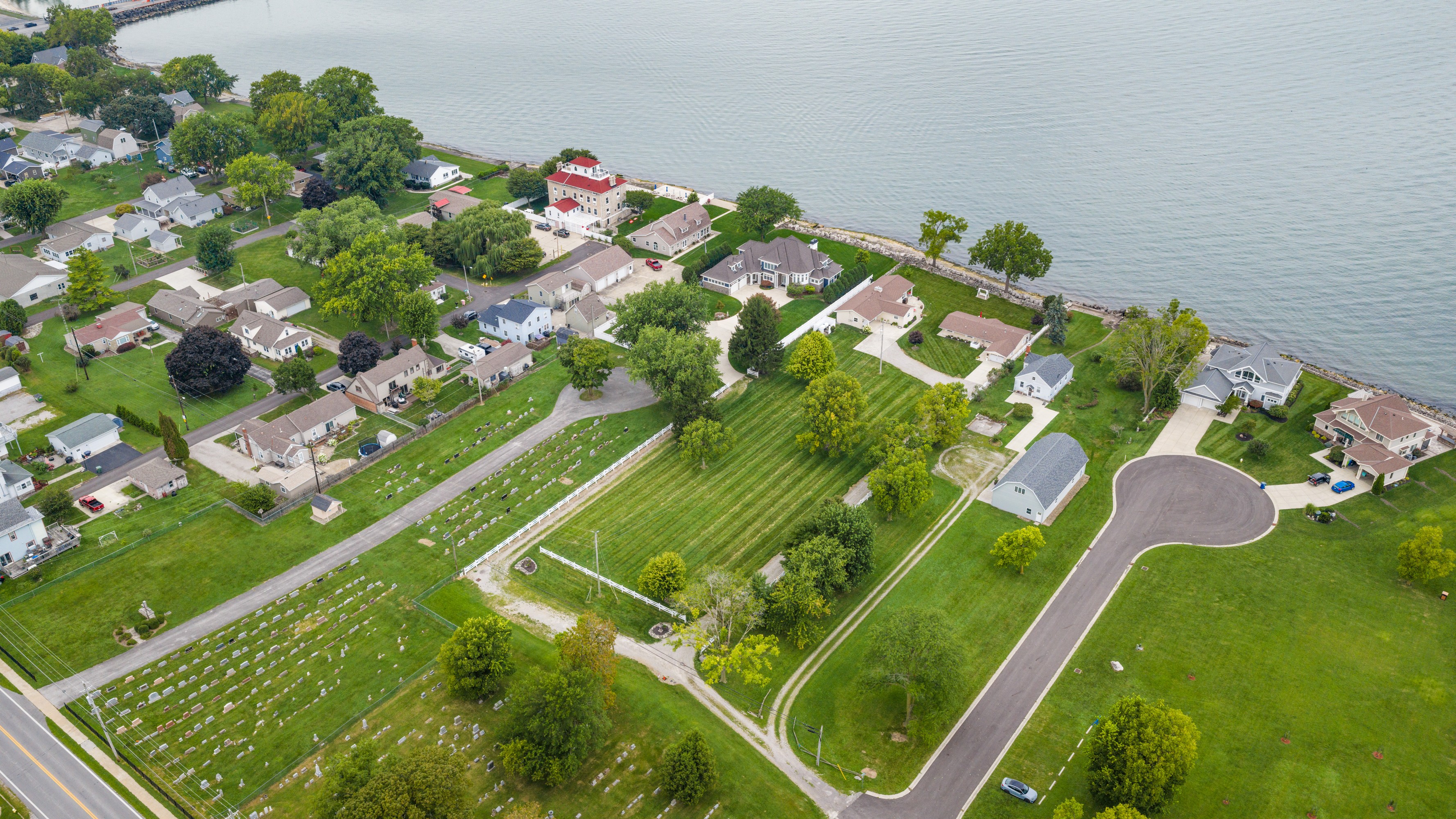  106 - 110 Lakeshore Drive - 物件實景
