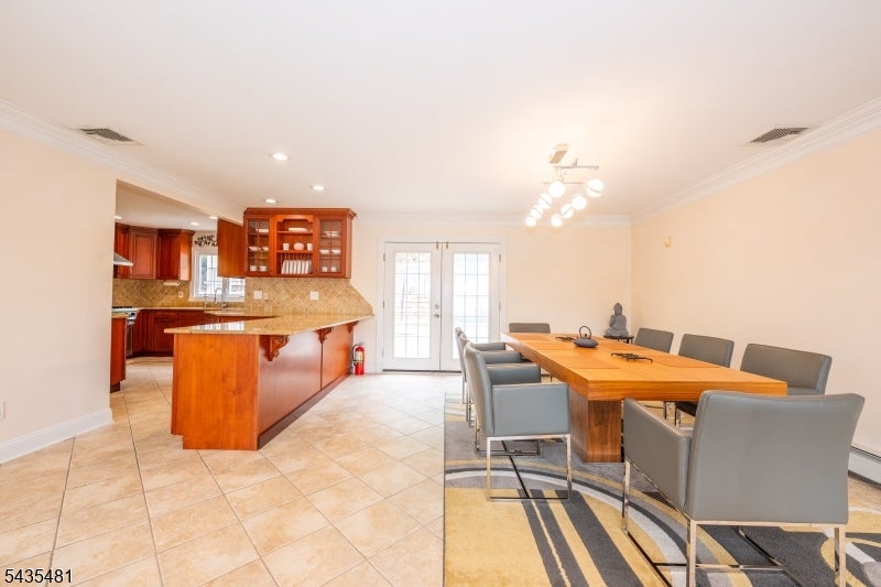 Wayne Twp., New Jersey, 07470, United States, 4 Bedrooms Bedrooms, ,3 BathroomsBathrooms,Residential,For Sale,2049437