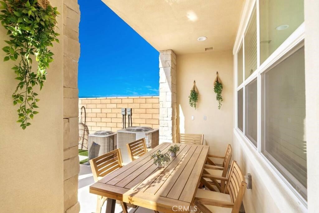 Indio, California, 92203, United States, 4 Bedrooms Bedrooms, ,5 BathroomsBathrooms,Residential,For Sale,1998481