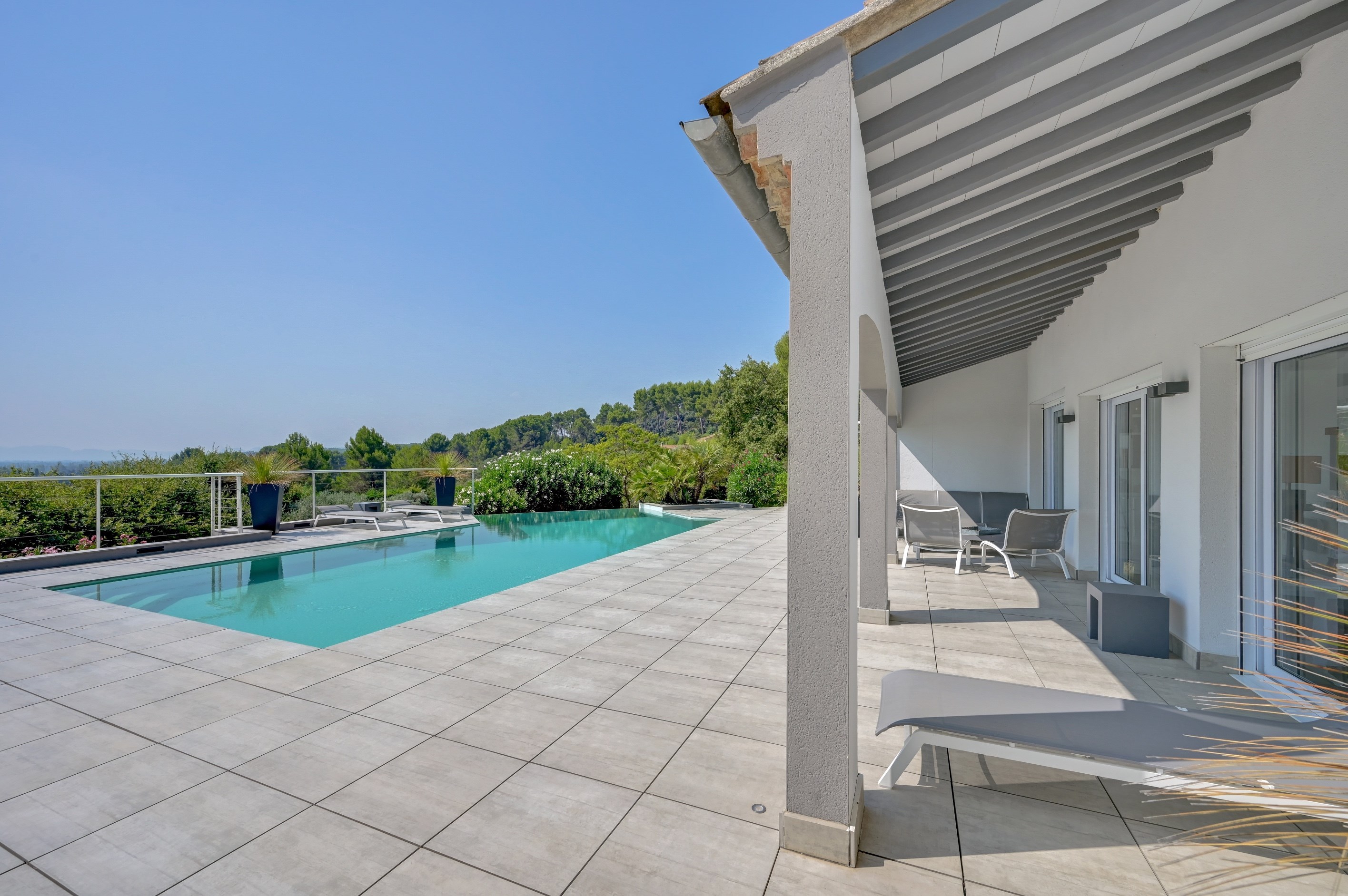  Property with an exceptional panoramic view of the Alpilles and Mont Ventoux. - 物件實景