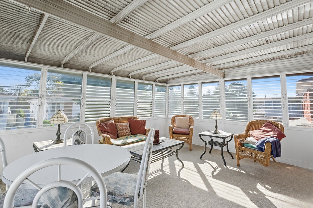 Howard, New York, 11414, United States, 4 Bedrooms Bedrooms, ,3 BathroomsBathrooms,Residential,For Sale,1975737