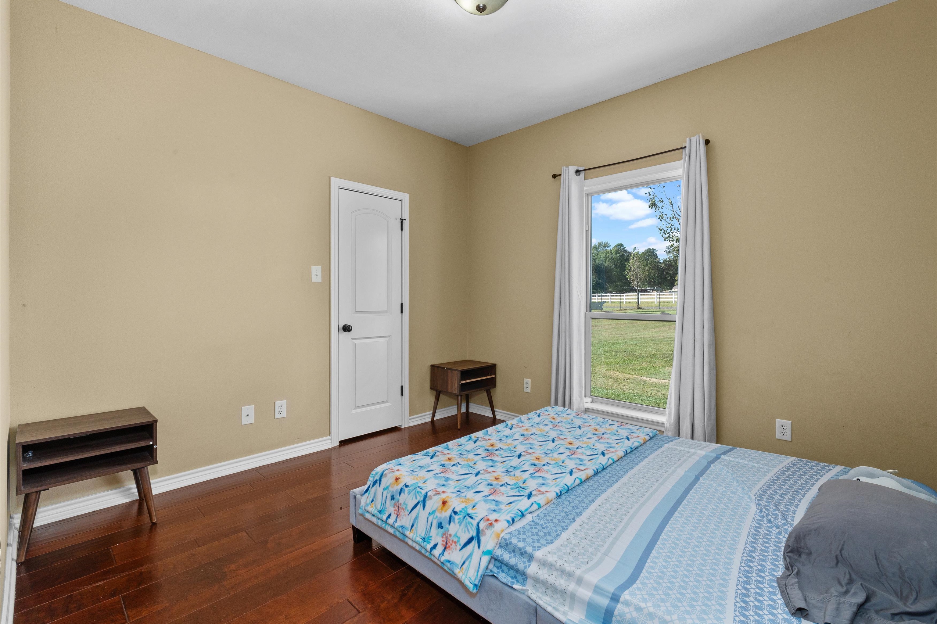 Henderson, Texas, 75654, United States, 5 Bedrooms Bedrooms, ,3 BathroomsBathrooms,Residential,For Sale,1983255