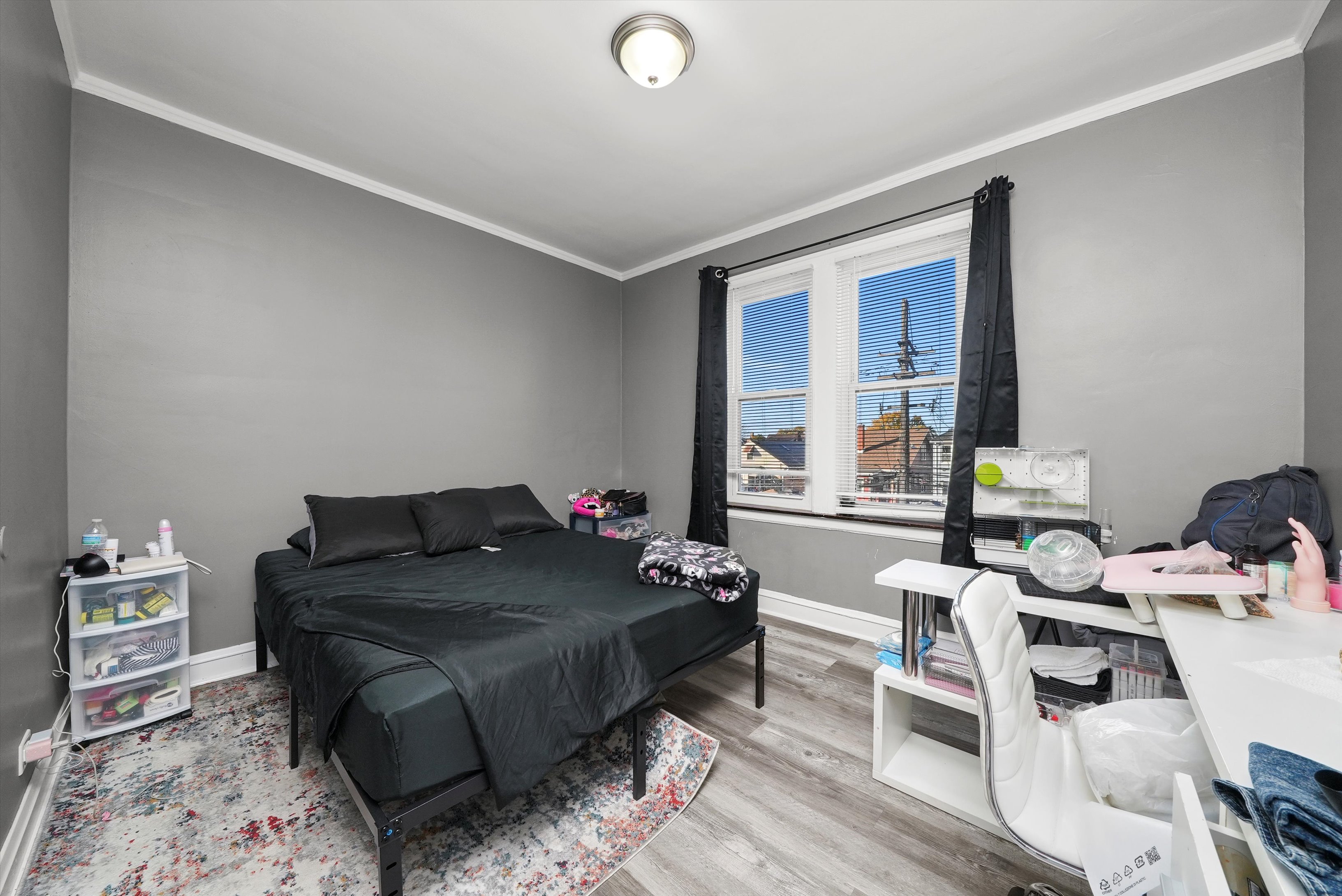 Chicago, Illinois, 60639, United States, 8 Bedrooms Bedrooms, ,3 BathroomsBathrooms,Residential,For Sale,1986101