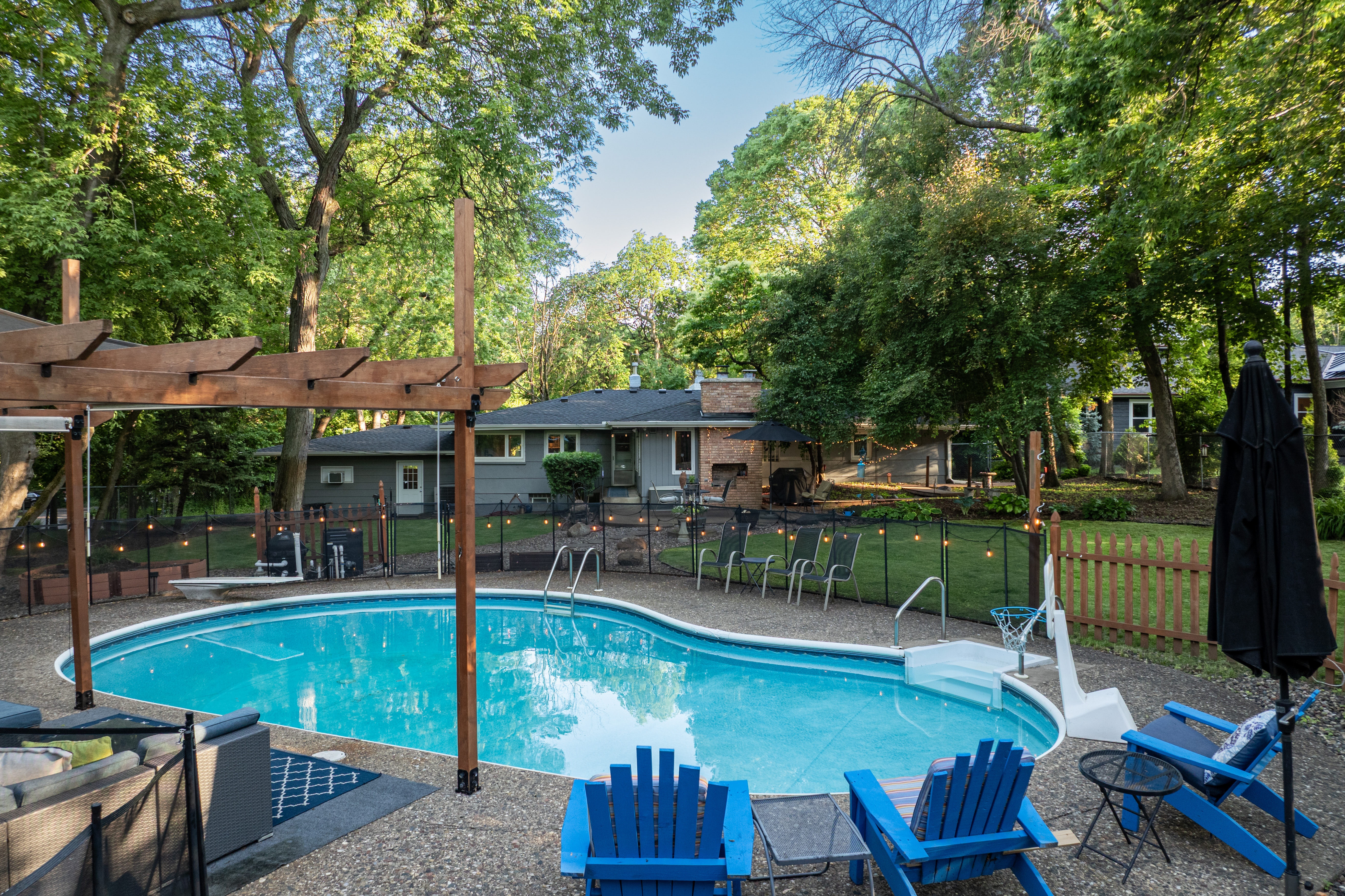  Deephaven Retreat with Poolside Serenity - 物件實景