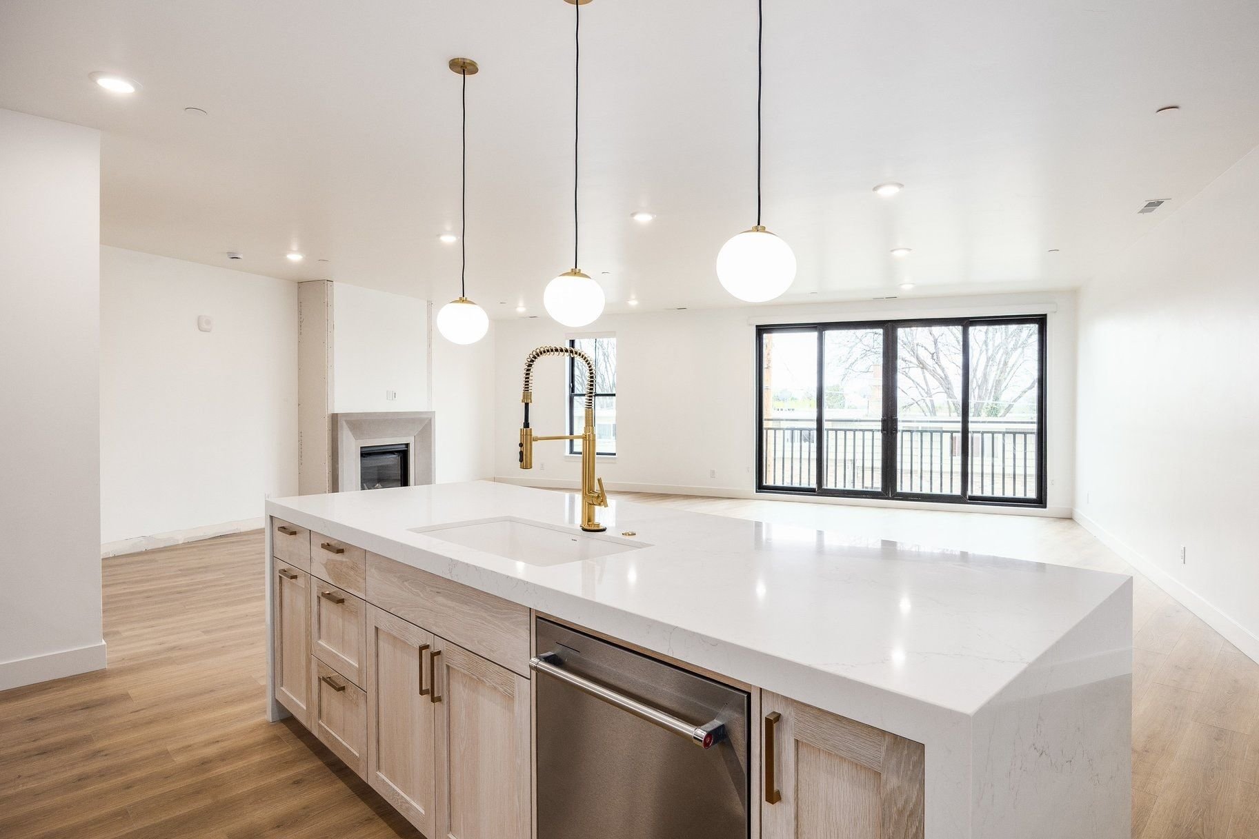  Effortless Luxury Condo Living In The Heart Of Holladay Village - 物件實景