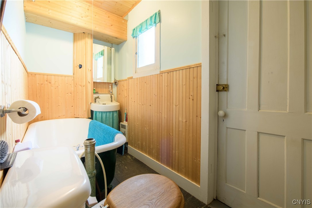 Richland, New York, 13142, United States, 4 Bedrooms Bedrooms, ,2 BathroomsBathrooms,Residential,For Sale,1835829