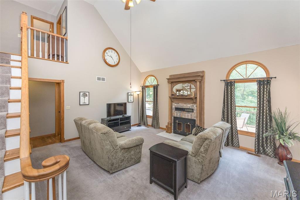 Eureka, Missouri, 63025, United States, 4 Bedrooms Bedrooms, ,4 BathroomsBathrooms,Residential,For Sale,1941693