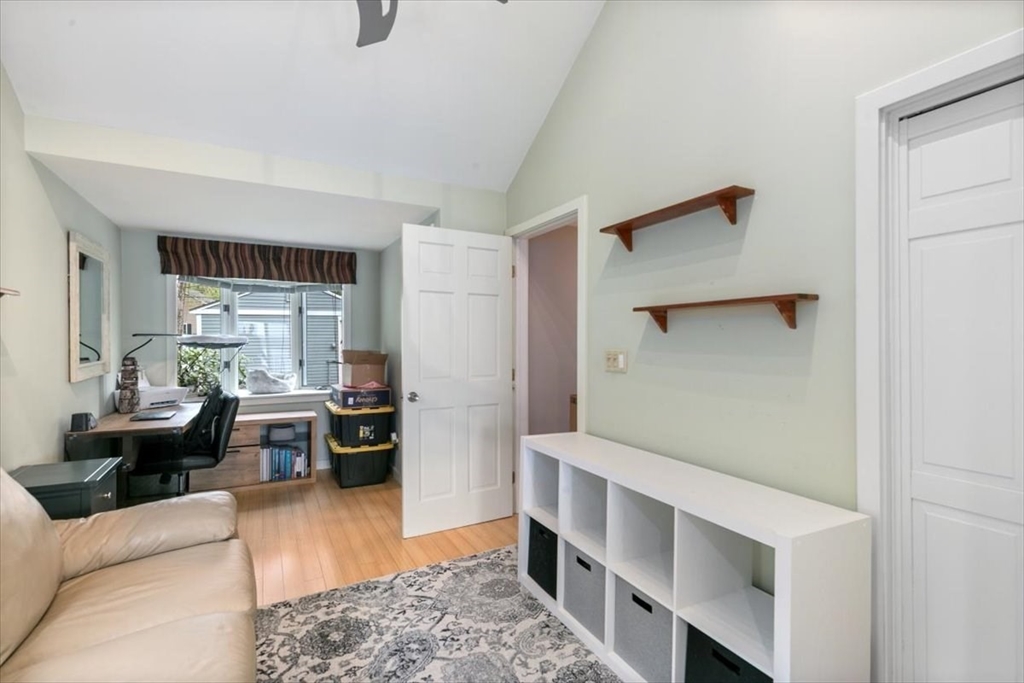 Kingston, New Hampshire, 03848, United States, 2 Bedrooms Bedrooms, ,2 BathroomsBathrooms,Residential,For Sale,1879269