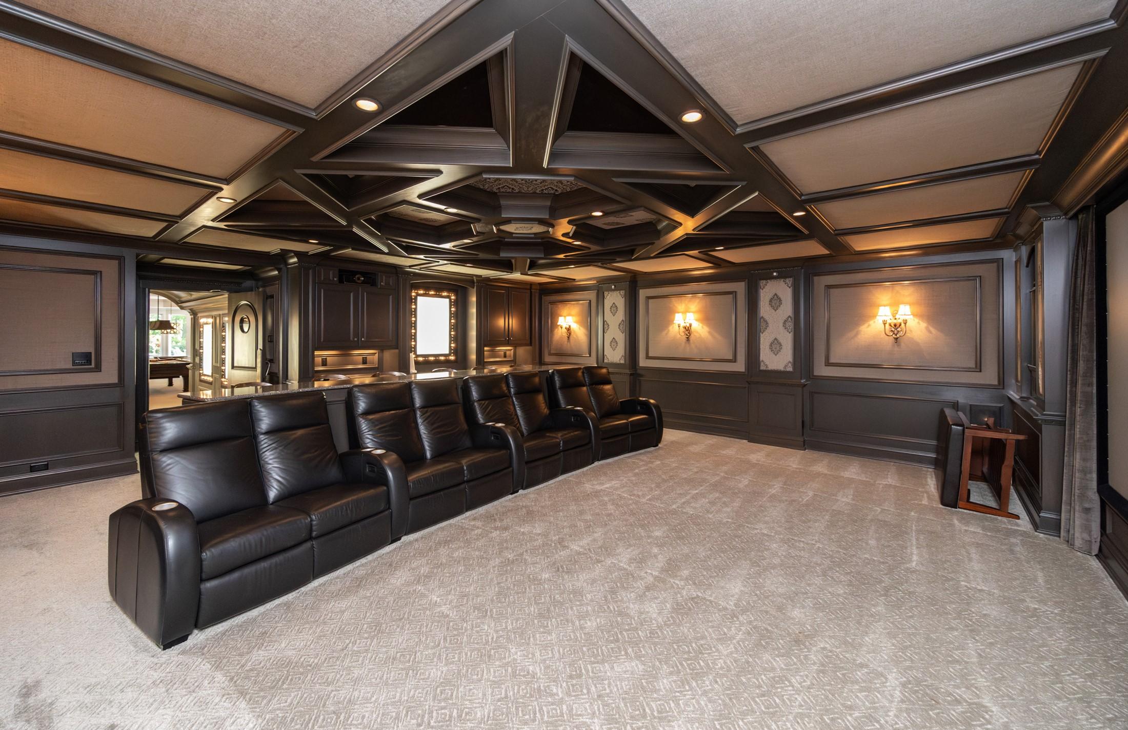 Urbandale, Iowa, 50323, United States, 4 Bedrooms Bedrooms, ,6 BathroomsBathrooms,Residential,For Sale,1980001