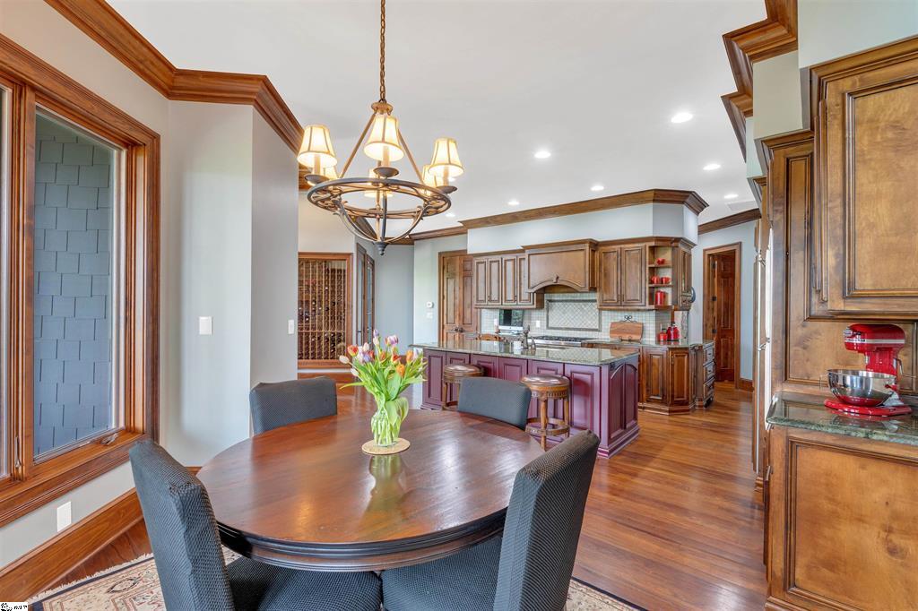 Marietta, South Carolina, 29661, United States, 4 Bedrooms Bedrooms, ,7 BathroomsBathrooms,Residential,For Sale,1940358