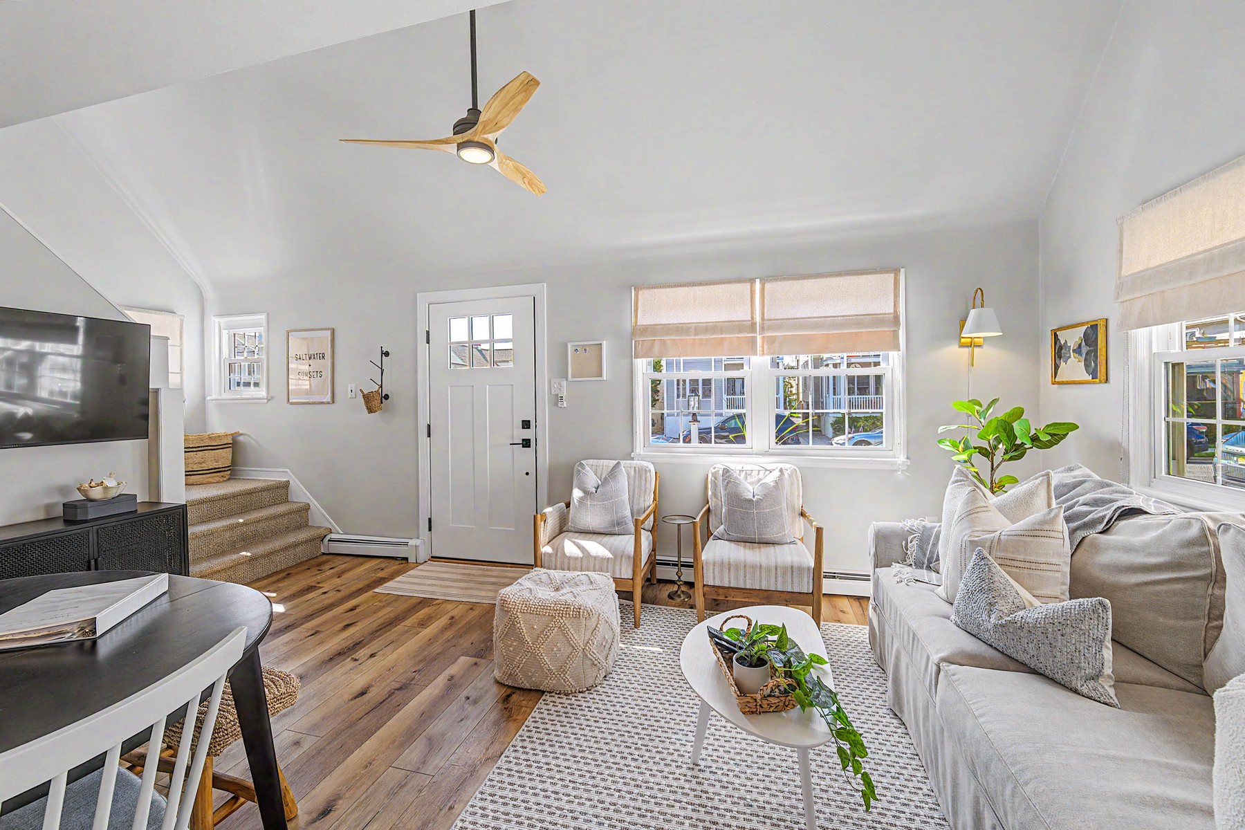  2353 Asbury Avenue - 物件實景