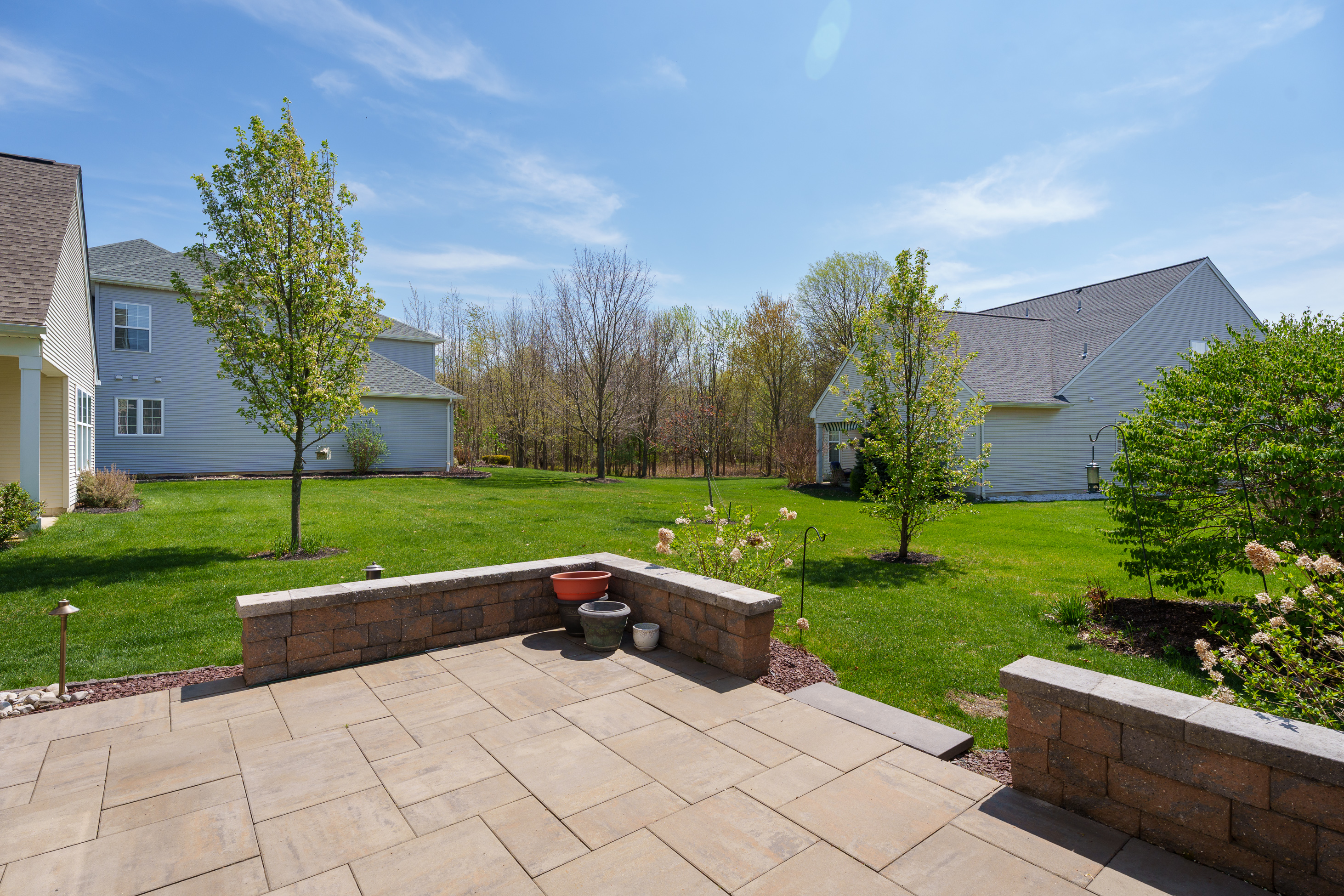  Classic Details, Open Design, and Thoughtful Finishes Throughout - 物件實景