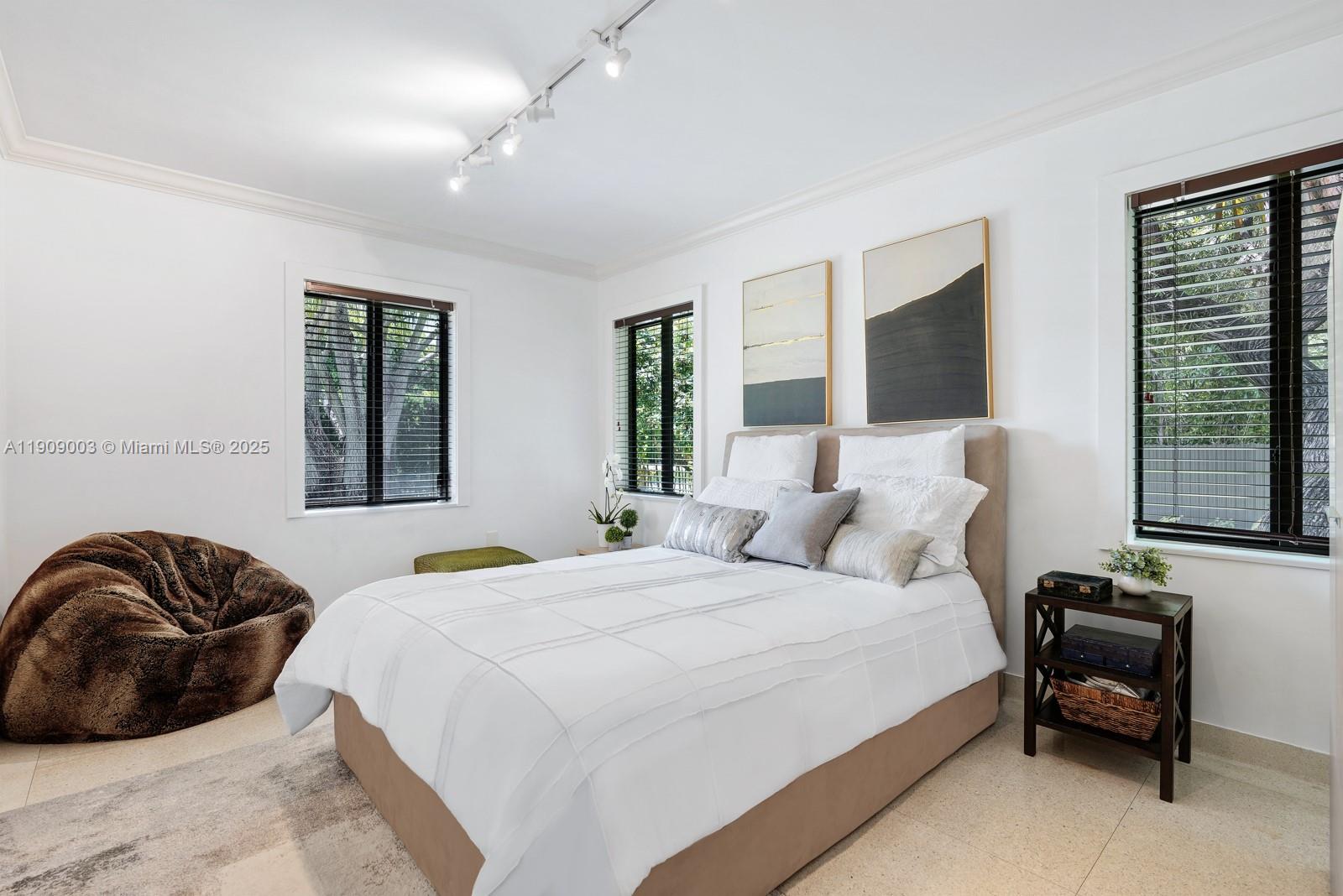 Miami, Florida, 33137, United States, 5 Bedrooms Bedrooms, ,5 BathroomsBathrooms,Residential,For Sale,1987585