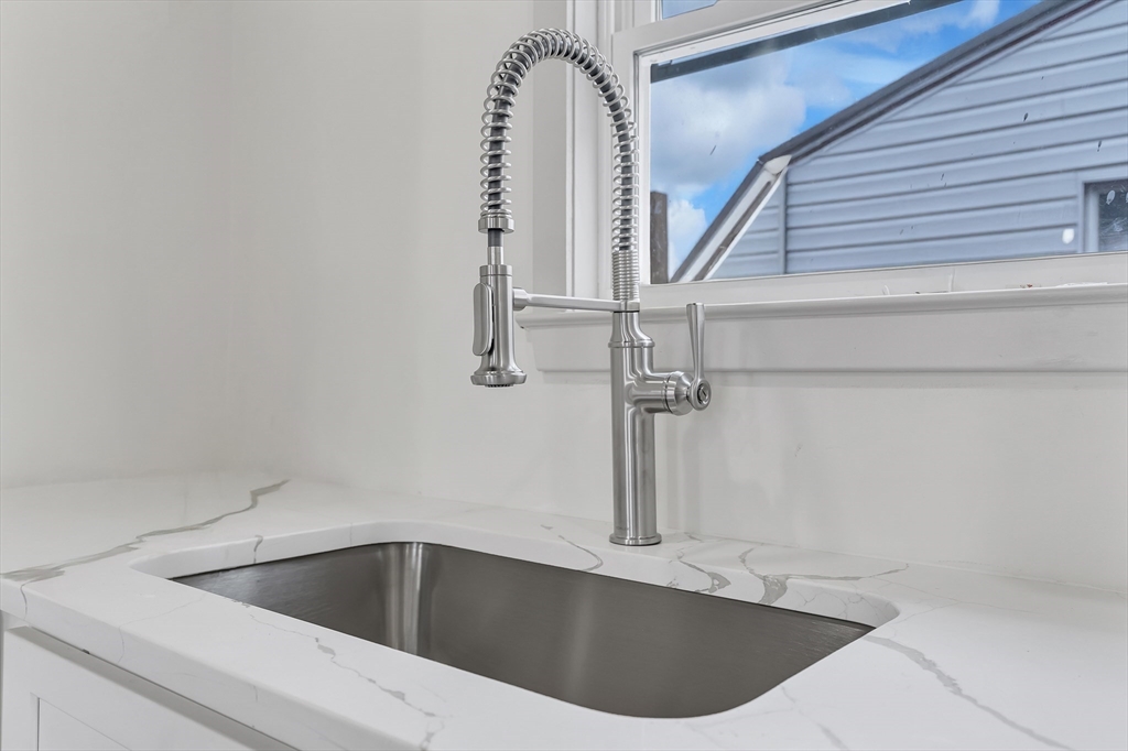 Brockton, Massachusetts, 02301, United States, 4 Bedrooms Bedrooms, ,2 BathroomsBathrooms,Residential,For Sale,2011722