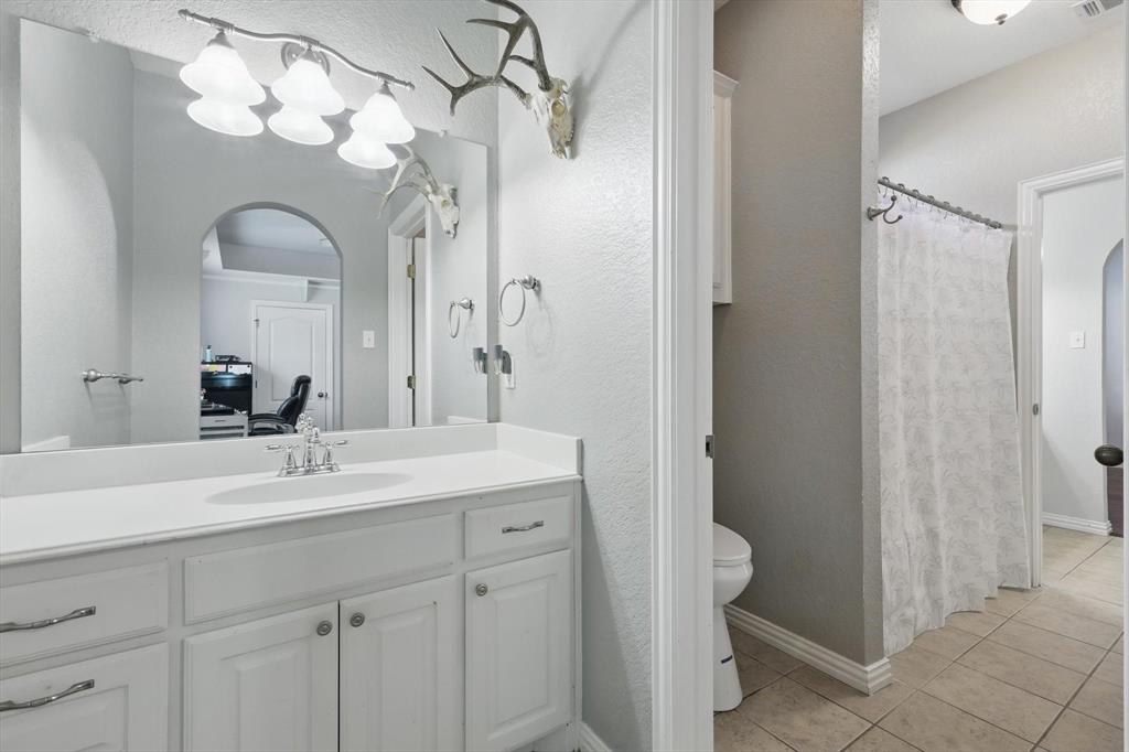 Midlothian, Texas, 76065, United States, 3 Bedrooms Bedrooms, ,3 BathroomsBathrooms,Residential,For Sale,1887438