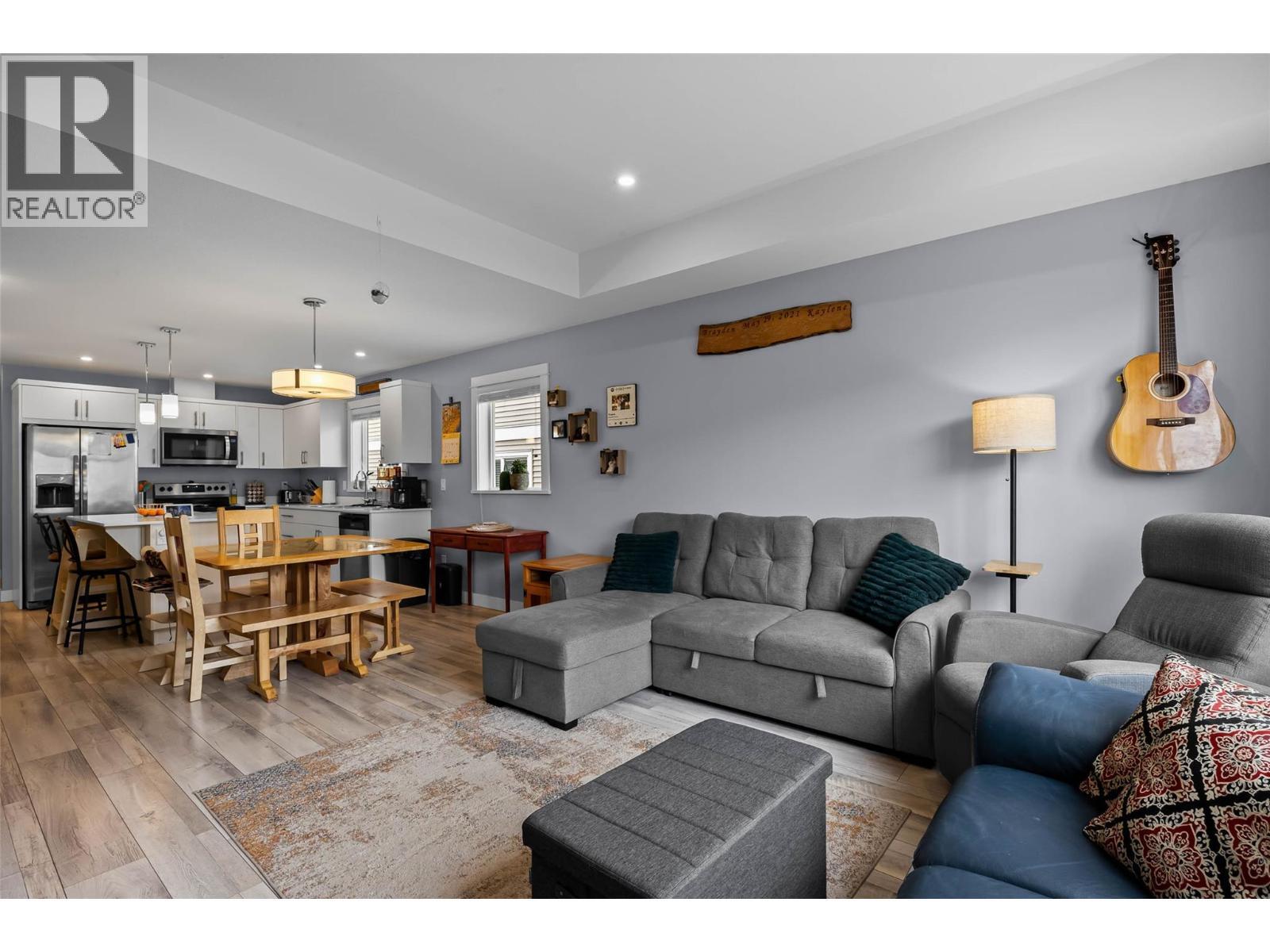 KAMLOOPS, British Columbia, V2C 0G8, CA, 3 Bedrooms Bedrooms, ,2 BathroomsBathrooms,Residential,For Sale,1951302