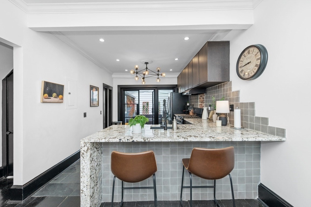 Boston, Massachusetts, 02127, United States, 2 Bedrooms Bedrooms, ,2 BathroomsBathrooms,Residential,For Sale,1988165