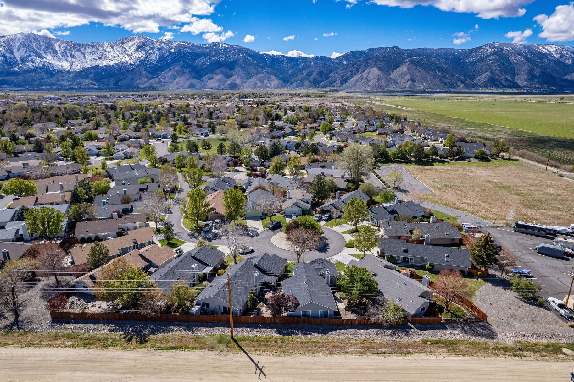  3 Bedrooms, 2 bath, 2 car garage, single level home in Minden NV - 物件實景