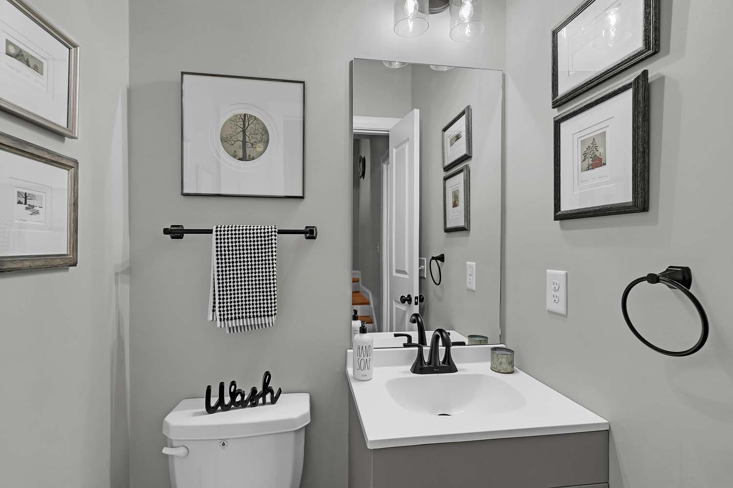 Gloucester, Virginia, 23061-3871, United States, 3 Bedrooms Bedrooms, ,3 BathroomsBathrooms,Residential,For Sale,1989895